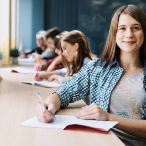 Peste 2800 de absolvenți ai clasei a VIII-a au participat la prima probă scrisă din cadrul Evaluării Naționale (sesiunea 2-27 iunie 2020) în județul Alba